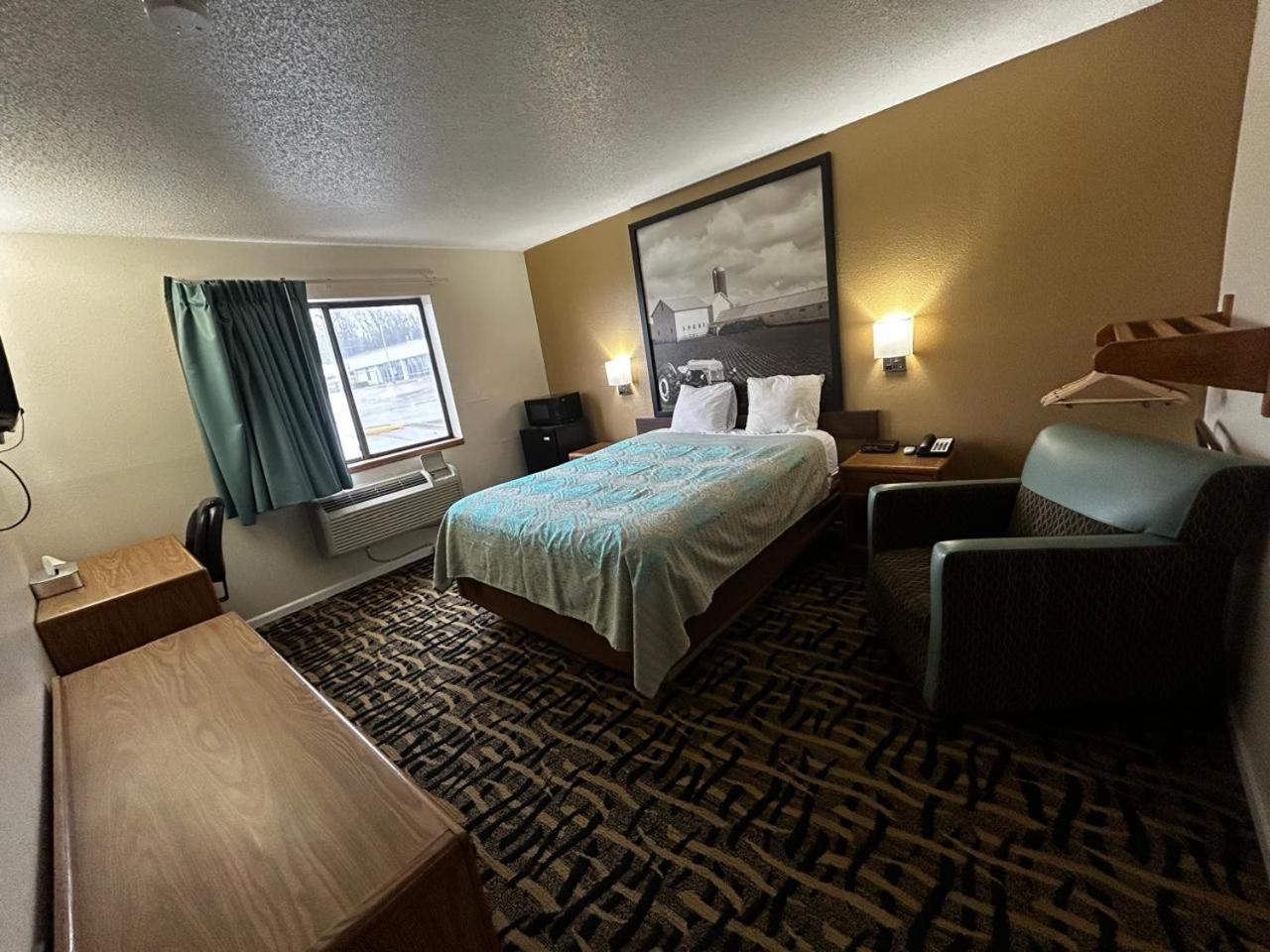 Oyo West Point Inn Экстерьер фото