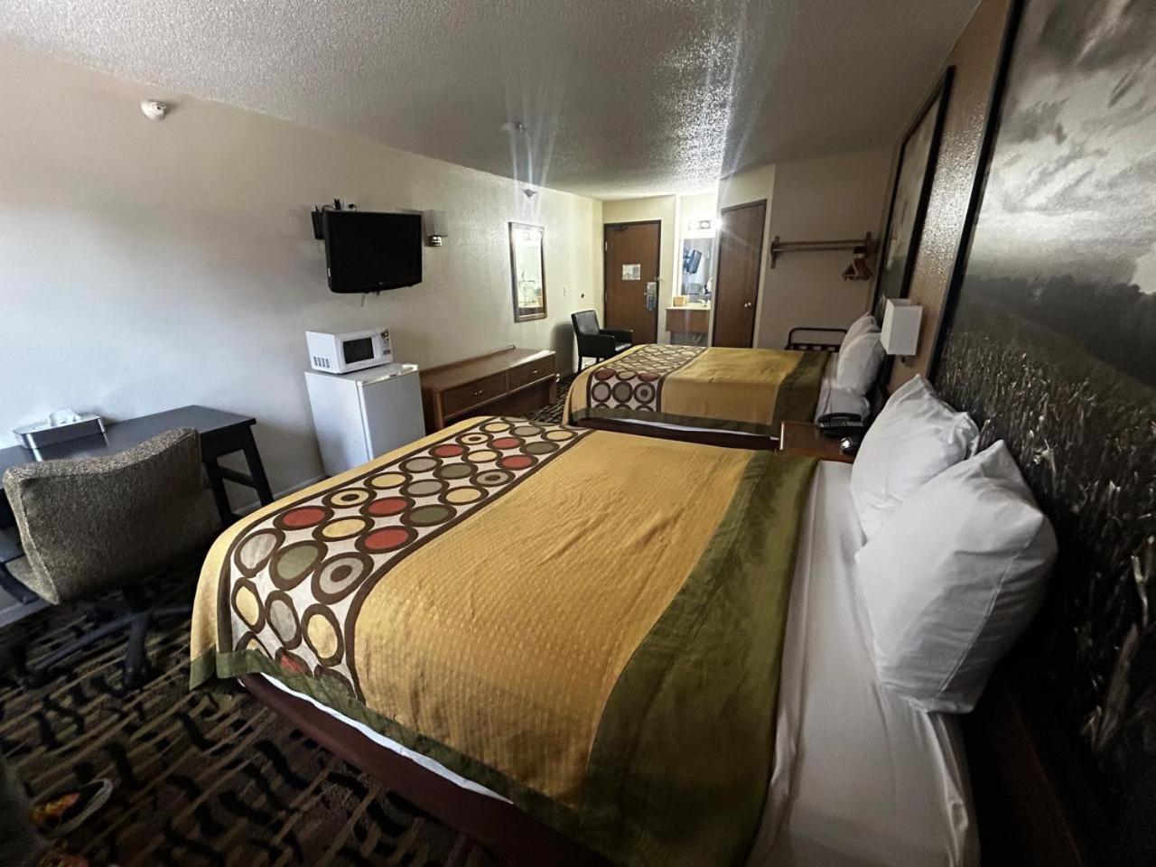 Oyo West Point Inn Экстерьер фото