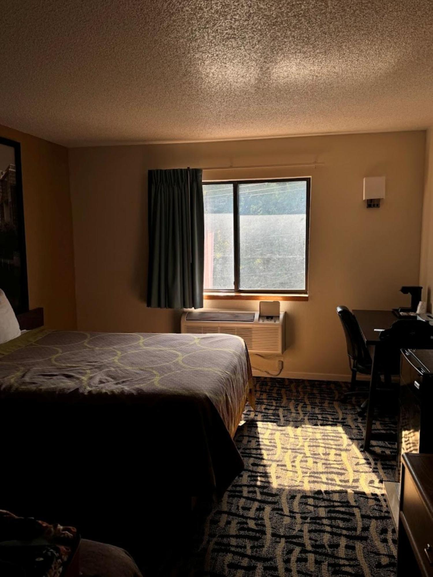 Oyo West Point Inn Экстерьер фото